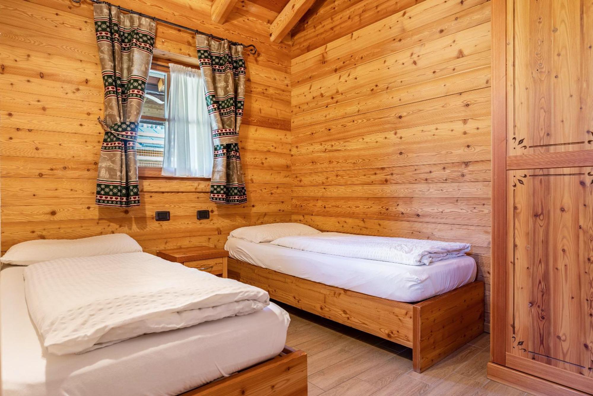 마돈나 디 캄필리오 Chalet Camping Fae 3 빌라 외부 사진